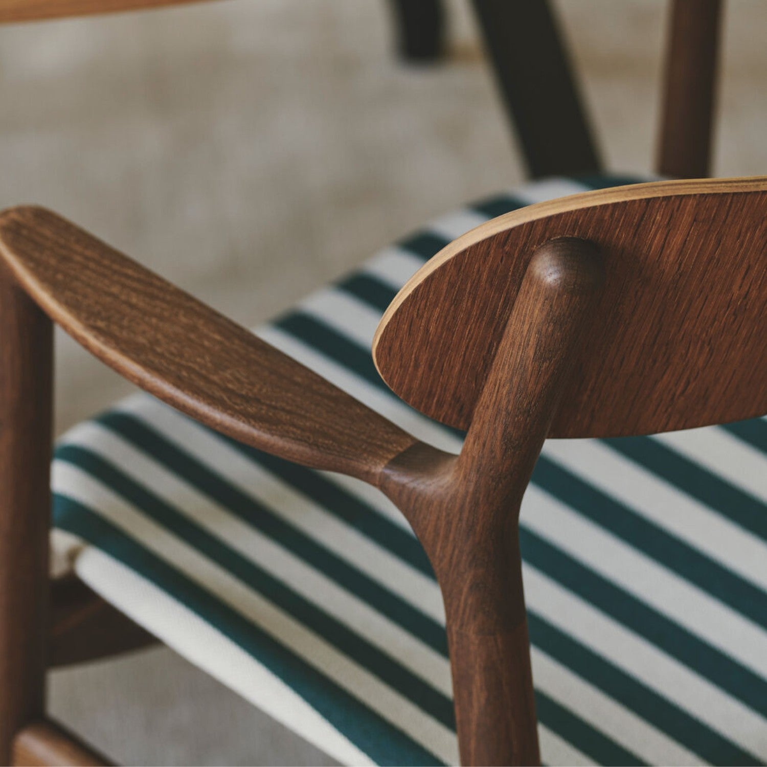 ASGER - Chair