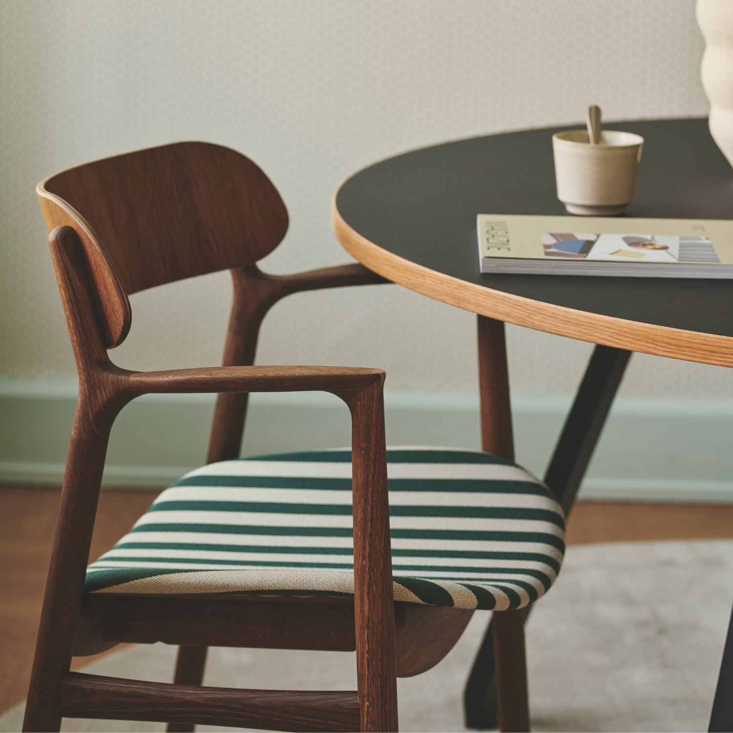 ASGER - Chair