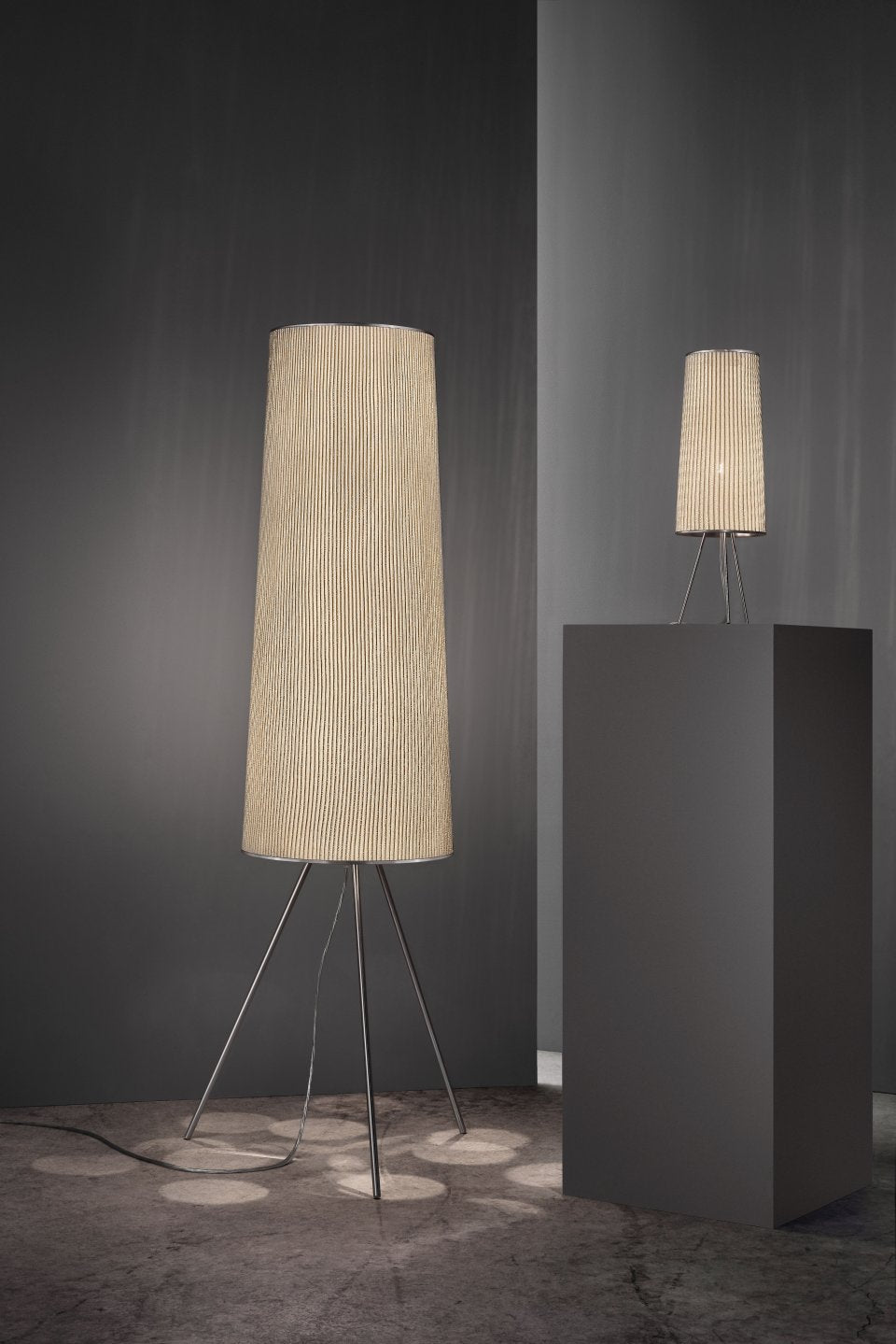 URA - Table Lamp